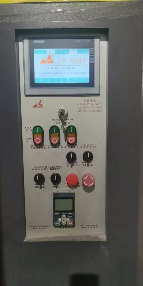 Second-hand transfer · Leshan 65 blow molding machine