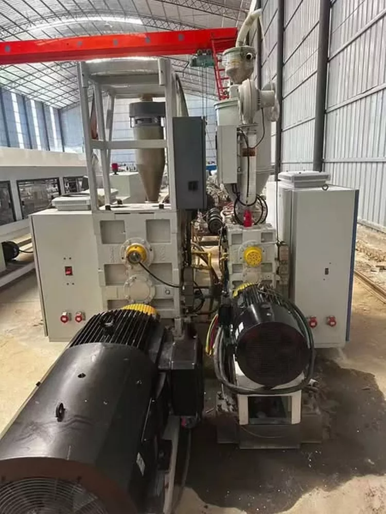 Used JWELL JWPEG-250 HDPE Three-Layer Pipe Extrusion Line