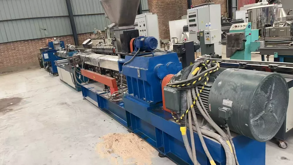 For Sale · SHIJIAZHUANG HAOSU TSH-65B Co-rotating Parallel Twin Screw Pelletizing Machine