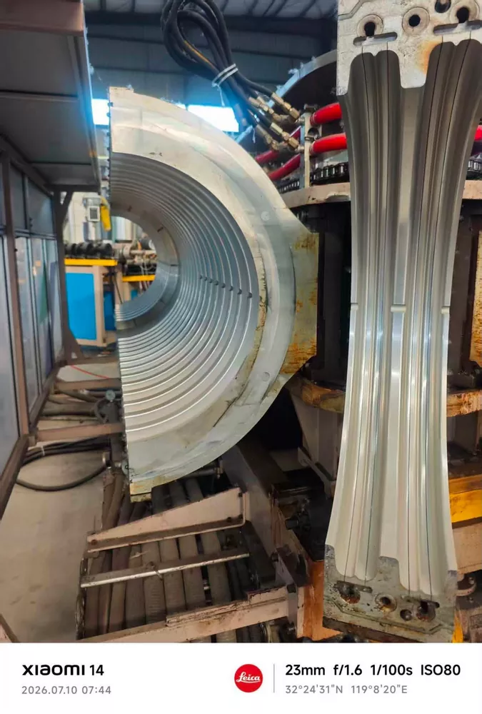 Two‑Set 2023 Suzhiyuan SZYHBW‑600 Four‑Layer Co‑extrusion Double‑Wall Corrugated‑Pipe Lines For Whole‑Package Sale